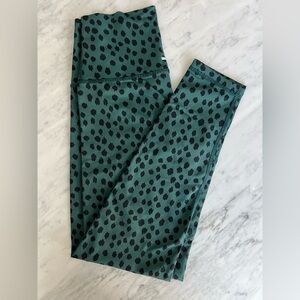 Aerie Green & Black Chill. Play. Move. Leggings